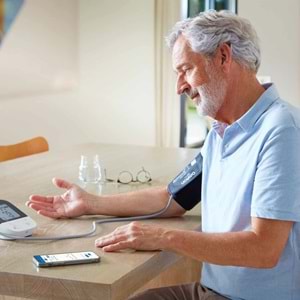 Omron M4 Intelli IT Tansiyon Aleti, Geniş Manşon, 2x 60 Ölçüm Hafıza, Omron Connect Uyumlu